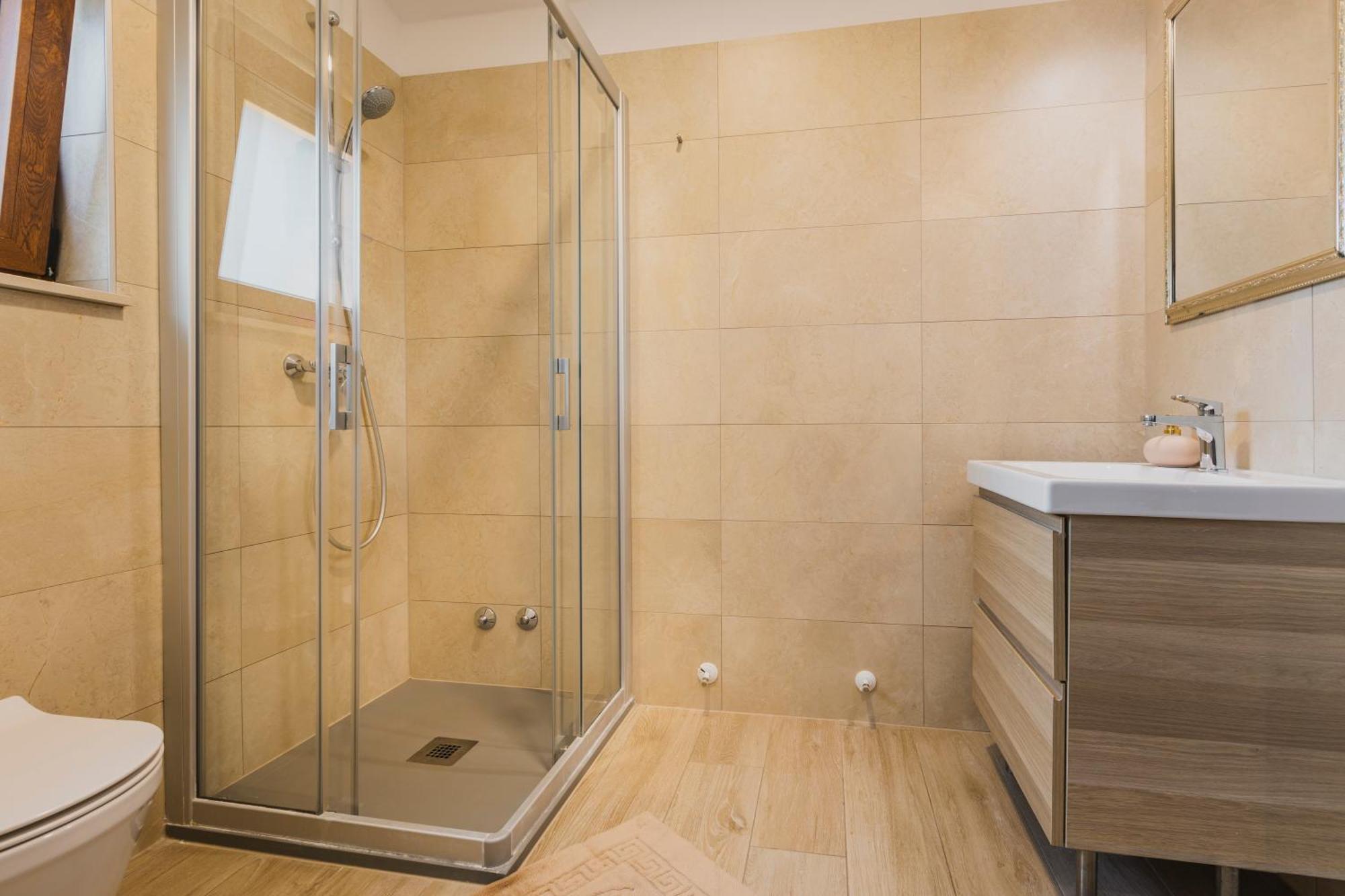 Rooms With Breakfast Near Porec Нова-Вас Экстерьер фото