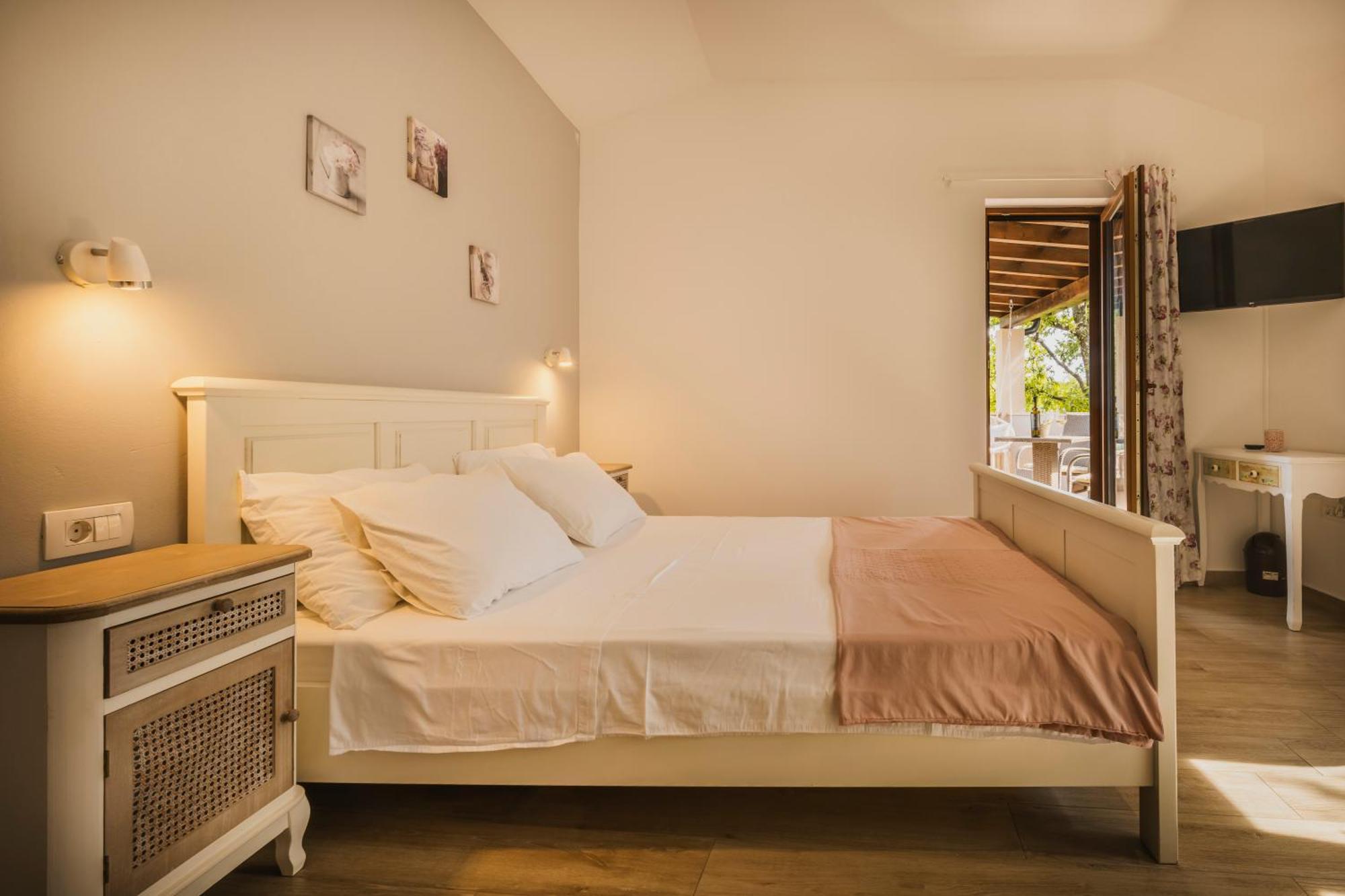 Rooms With Breakfast Near Porec Нова-Вас Экстерьер фото